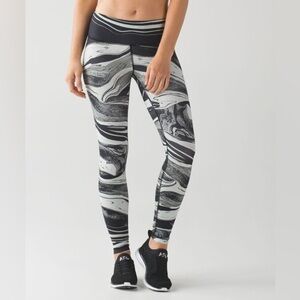 Lululemon Speed Wunder Tight (Nulux) Marbled Mix Speed Wunder White Black Size 8